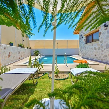 Vila Canoezue 5 *